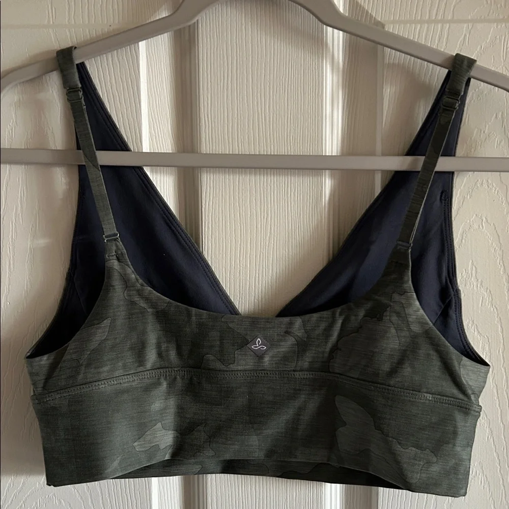 PrAna Layna Sage Camoflauge Adjustable Straps‎ Sports Bra Size Small